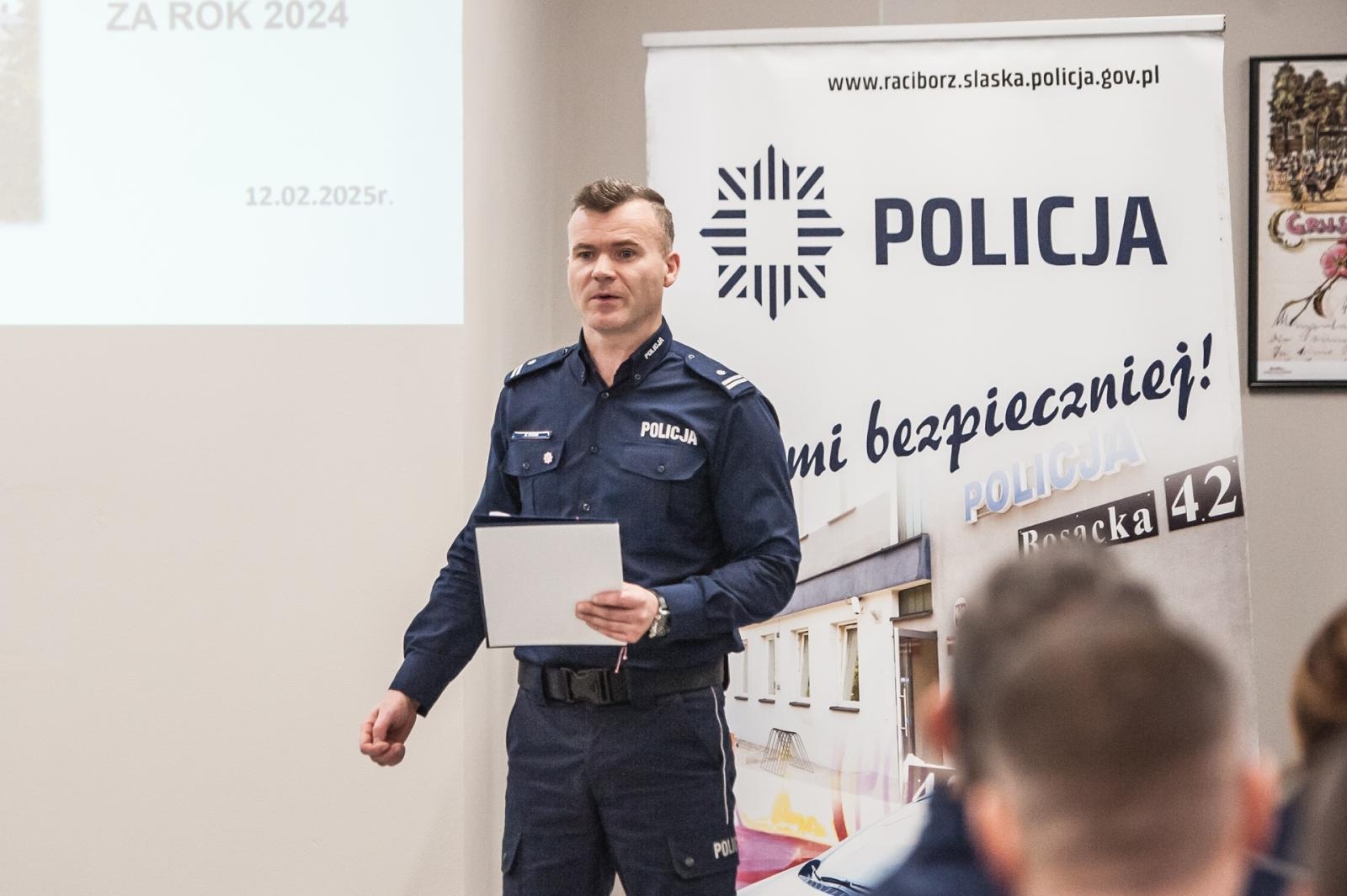 Zdjęcie w galerii na portalu naszraciborz.pl: Znamy policjantów roku w raciborskiej komendzie [FOTO i WIDEO] wiadomości z regionu
