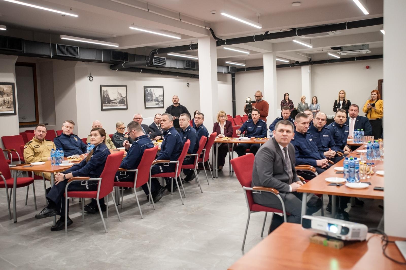 Zdjęcie w galerii na portalu naszraciborz.pl: Znamy policjantów roku w raciborskiej komendzie [FOTO i WIDEO] wiadomości z regionu