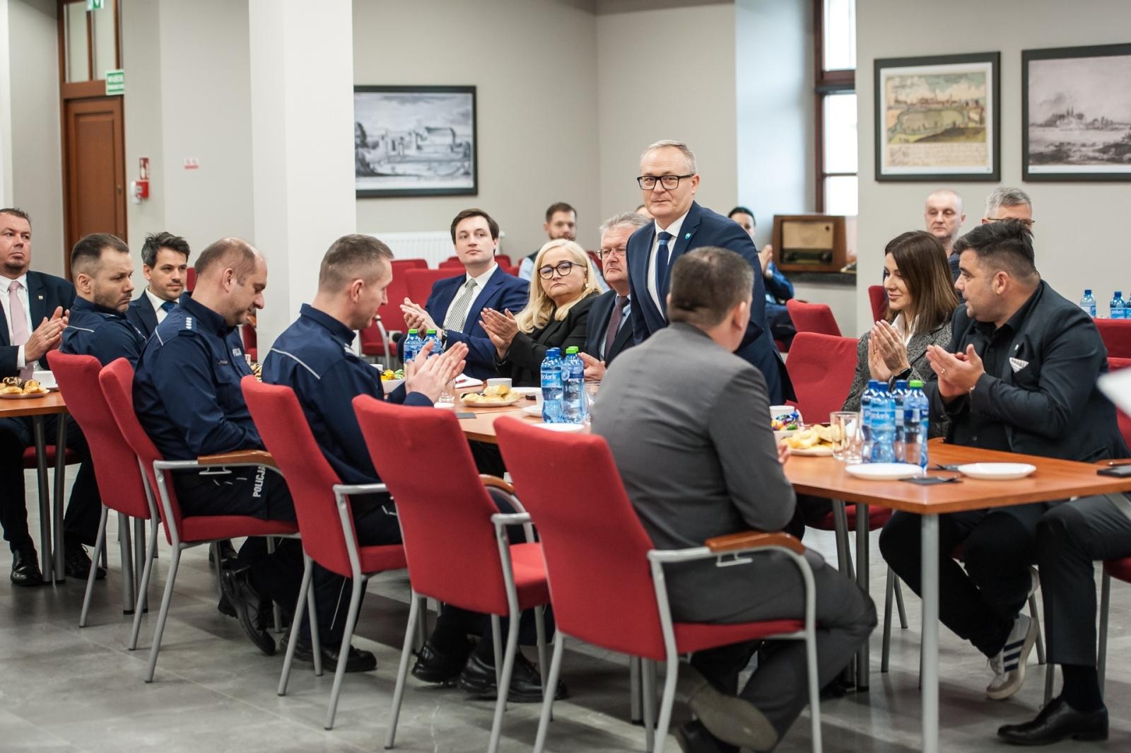 Zdjęcie w galerii na portalu naszraciborz.pl: Znamy policjantów roku w raciborskiej komendzie [FOTO i WIDEO] wiadomości z regionu
