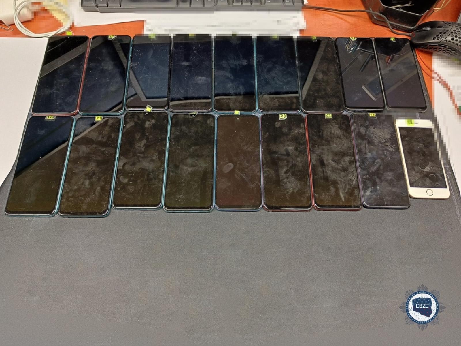 Zdjęcie w galerii na portalu naszraciborz.pl: Śląska policja rozbiła gang ukraińskich cyberprzestępców wiadomości z regionu