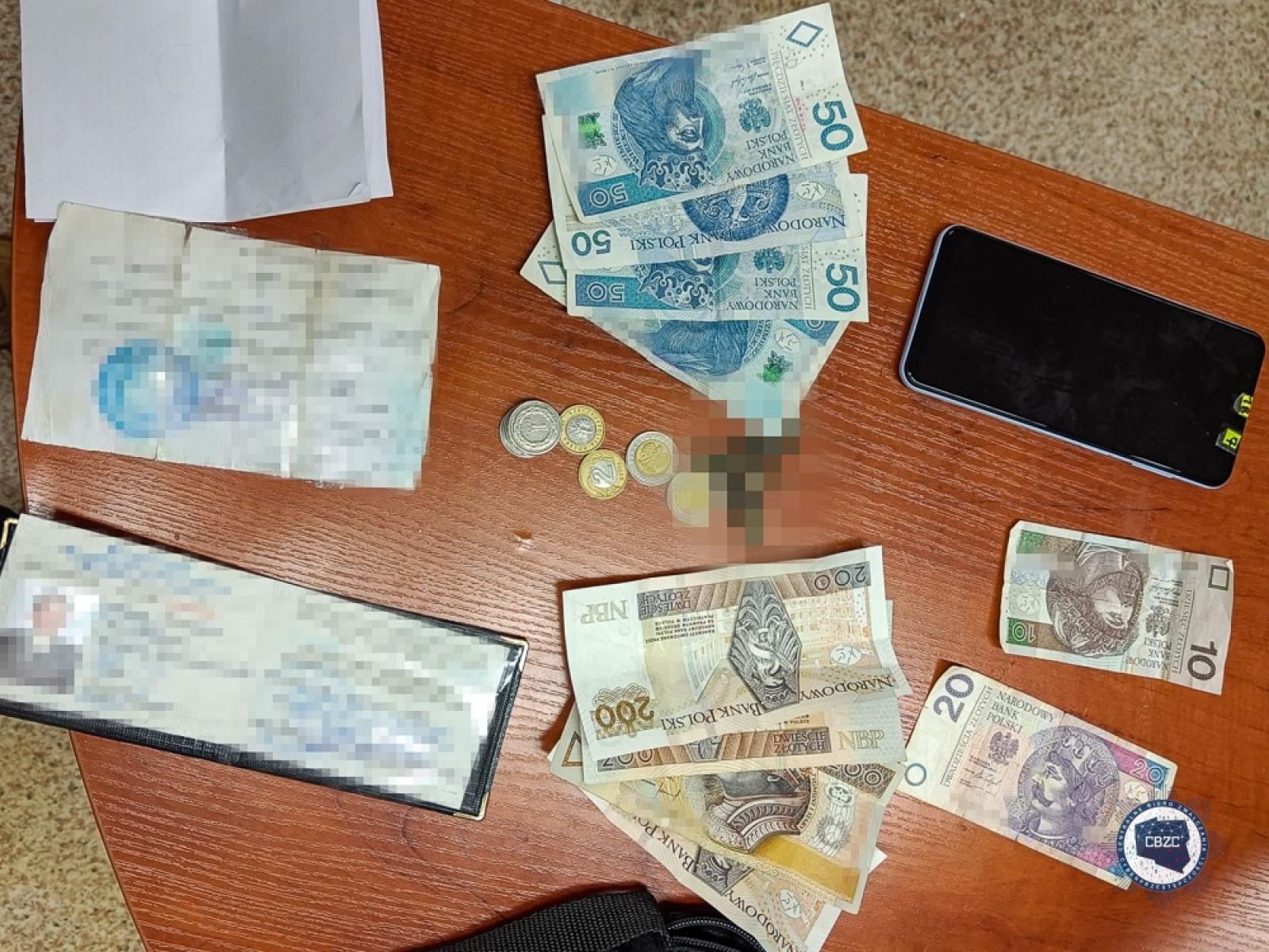 Zdjęcie w galerii na portalu naszraciborz.pl: Śląska policja rozbiła gang ukraińskich cyberprzestępców wiadomości z regionu