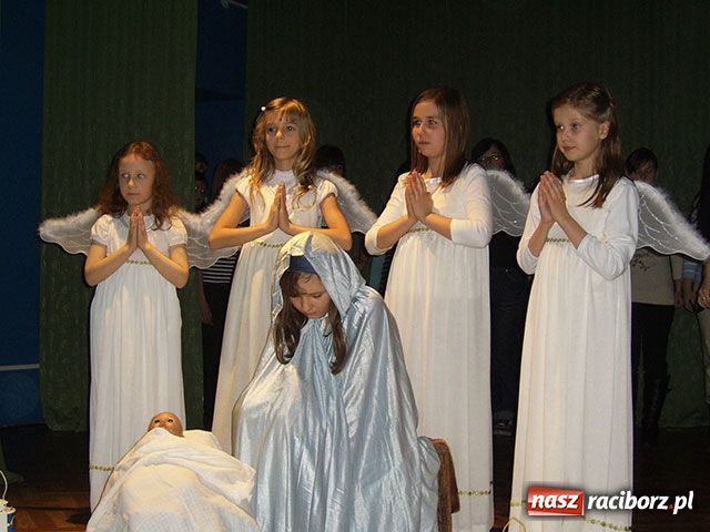 Zdjęcie w galerii na portalu naszraciborz.pl: Świątecznie w MDK–u wiadomości z regionu