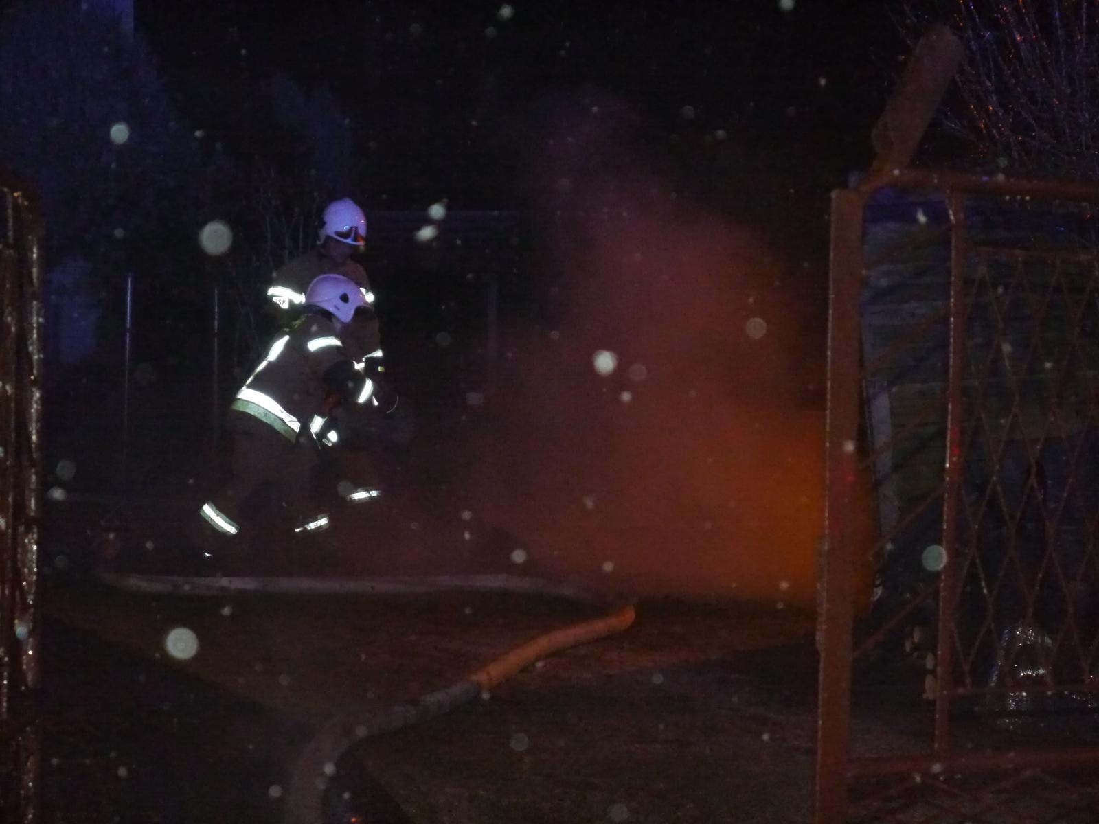 Zdjęcie w galerii na portalu naszraciborz.pl: Iskry z komina przy Rzecznej w Nędzy [FOTO] wiadomości z regionu