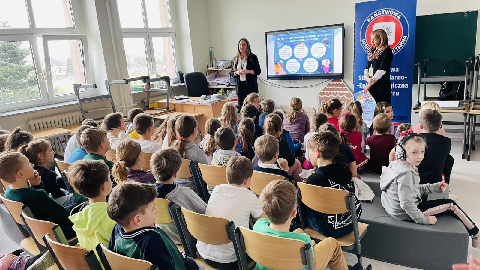 Zdjęcie w galerii na portalu naszraciborz.pl: Bezpieczne Ferie 2025 – raciborski Sanepid edukuje najmłodszych wiadomości z regionu