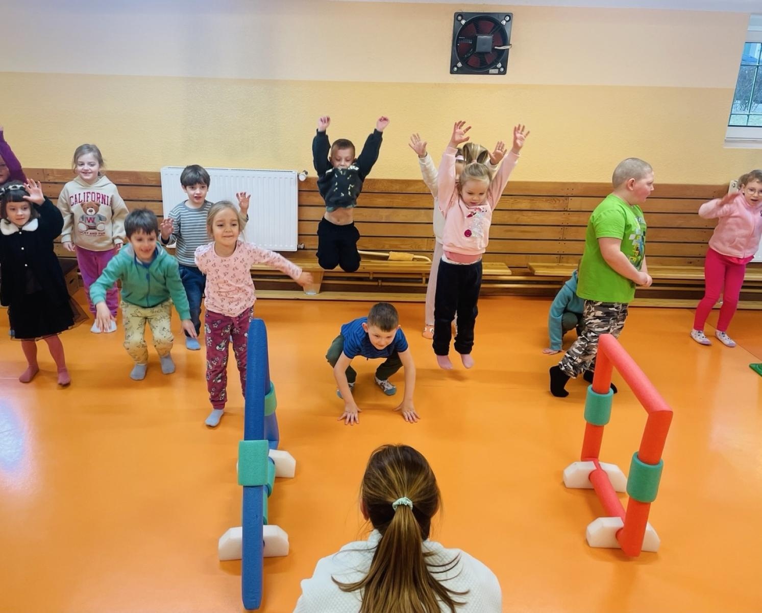 Zdjęcie w galerii na portalu naszraciborz.pl: Dni Otwarte w Szkole Podstawowej nr 13 – pierwszoklasiści poznali szkołę wiadomości z regionu