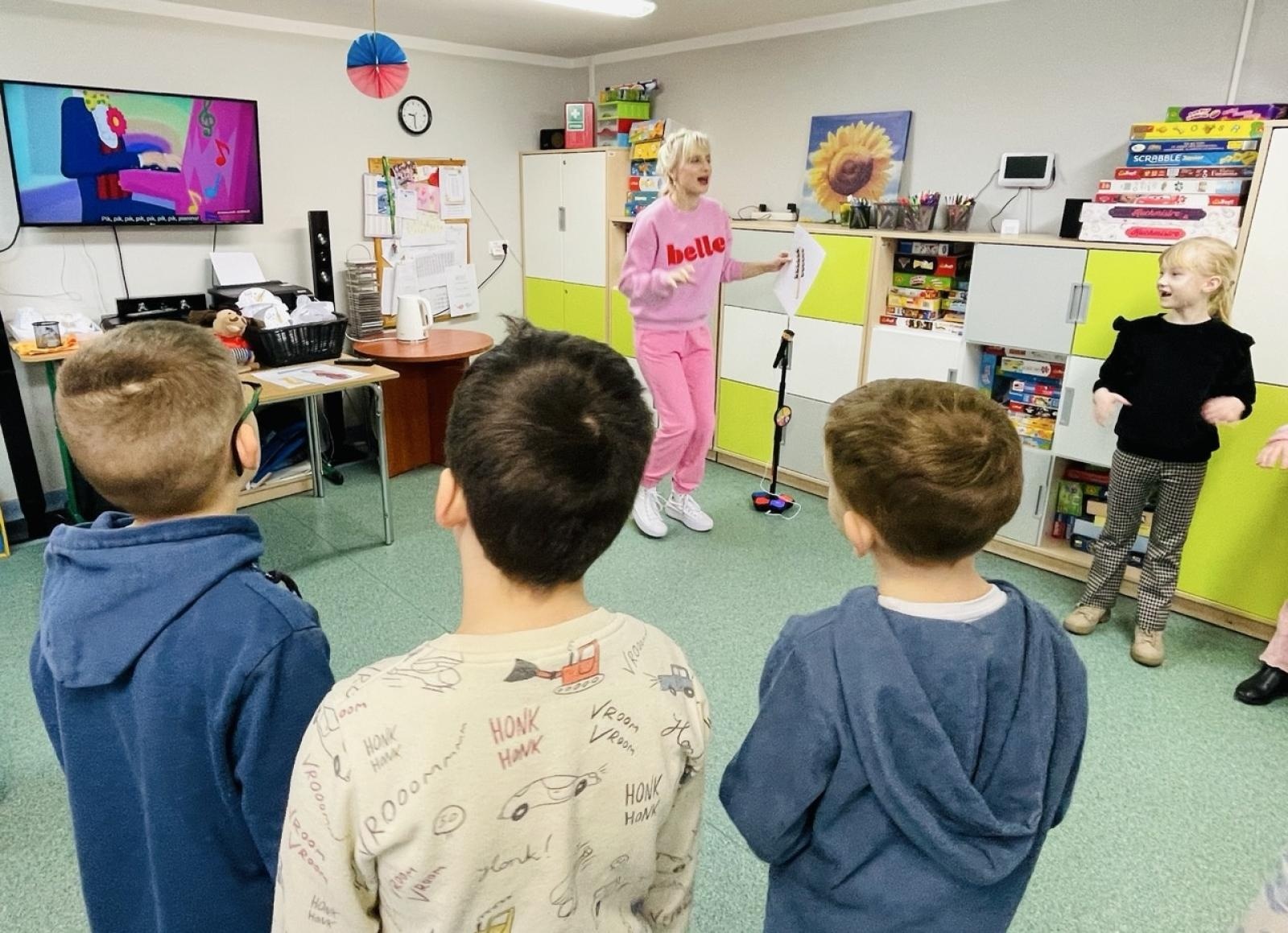 Zdjęcie w galerii na portalu naszraciborz.pl: Dni Otwarte w Szkole Podstawowej nr 13 – pierwszoklasiści poznali szkołę wiadomości z regionu