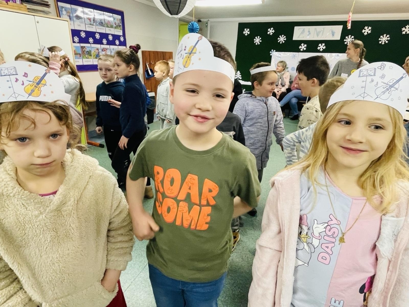 Zdjęcie w galerii na portalu naszraciborz.pl: Dni Otwarte w Szkole Podstawowej nr 13 – pierwszoklasiści poznali szkołę wiadomości z regionu