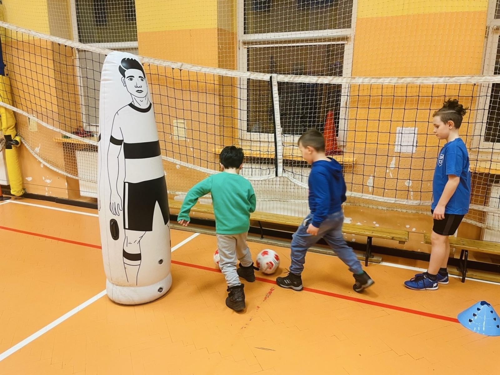 Zdjęcie w galerii na portalu naszraciborz.pl: Dni Otwarte w Szkole Podstawowej nr 13 – pierwszoklasiści poznali szkołę wiadomości z regionu