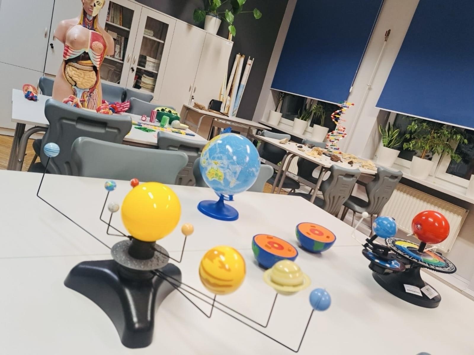 Zdjęcie w galerii na portalu naszraciborz.pl: Dni Otwarte w Szkole Podstawowej nr 13 – pierwszoklasiści poznali szkołę wiadomości z regionu