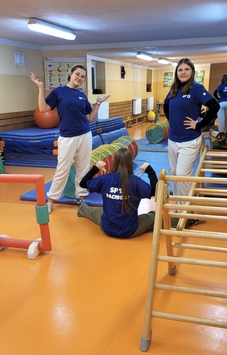 Zdjęcie w galerii na portalu naszraciborz.pl: Dni Otwarte w Szkole Podstawowej nr 13 – pierwszoklasiści poznali szkołę wiadomości z regionu