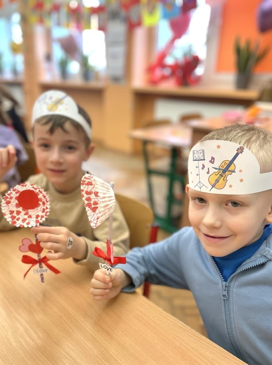 Zdjęcie w galerii na portalu naszraciborz.pl: Dni Otwarte w Szkole Podstawowej nr 13 – pierwszoklasiści poznali szkołę wiadomości z regionu