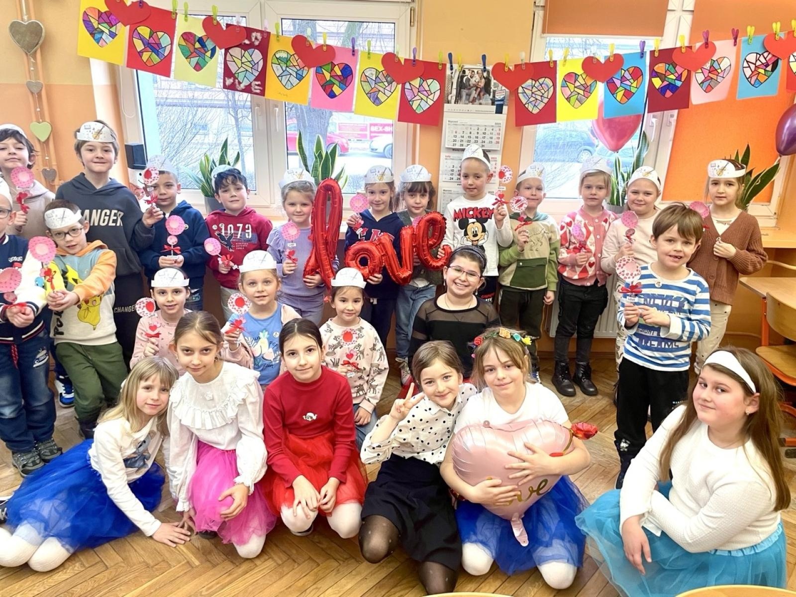 Zdjęcie w galerii na portalu naszraciborz.pl: Dni Otwarte w Szkole Podstawowej nr 13 – pierwszoklasiści poznali szkołę wiadomości z regionu