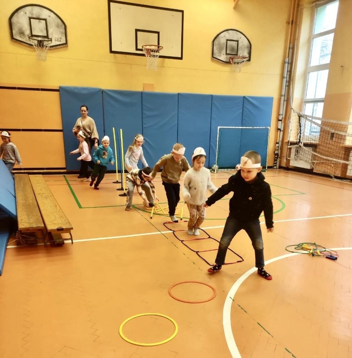 Zdjęcie w galerii na portalu naszraciborz.pl: Dni Otwarte w Szkole Podstawowej nr 13 – pierwszoklasiści poznali szkołę wiadomości z regionu