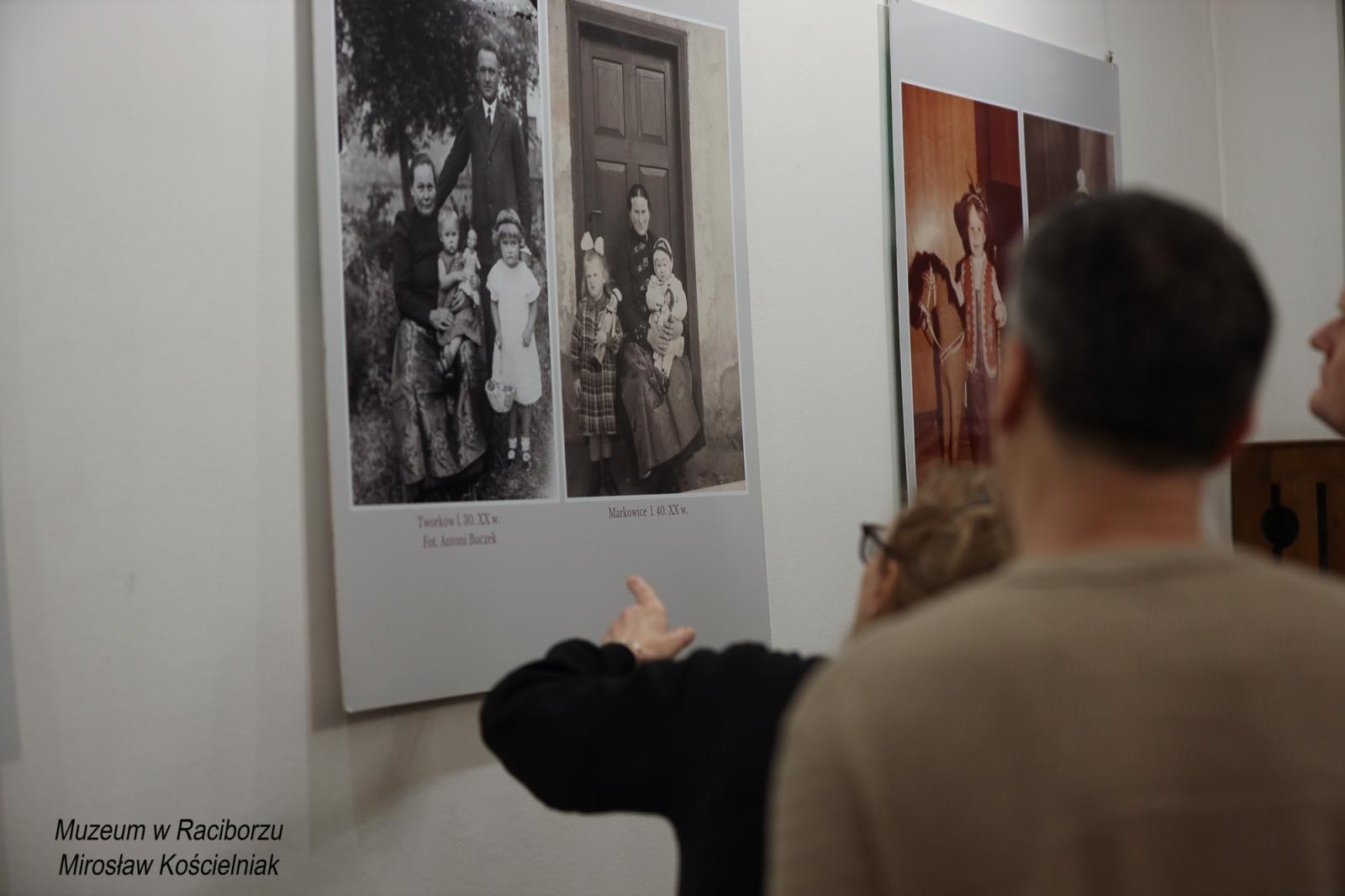 Zdjęcie w galerii na portalu naszraciborz.pl: Zabawki naszych dziadków – wyjątkowa wystawa w Muzeum wiadomości z regionu