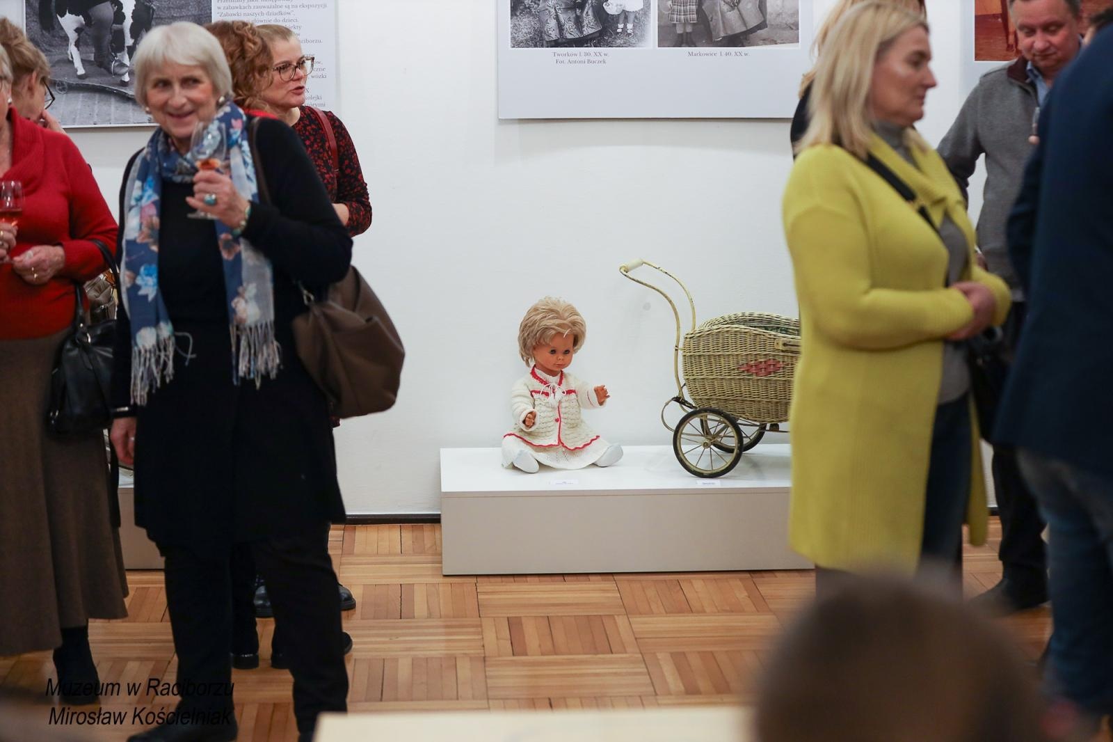 Zdjęcie w galerii na portalu naszraciborz.pl: Zabawki naszych dziadków – wyjątkowa wystawa w Muzeum wiadomości z regionu