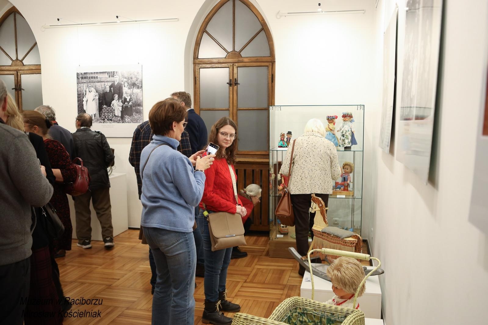 Zdjęcie w galerii na portalu naszraciborz.pl: Zabawki naszych dziadków – wyjątkowa wystawa w Muzeum wiadomości z regionu