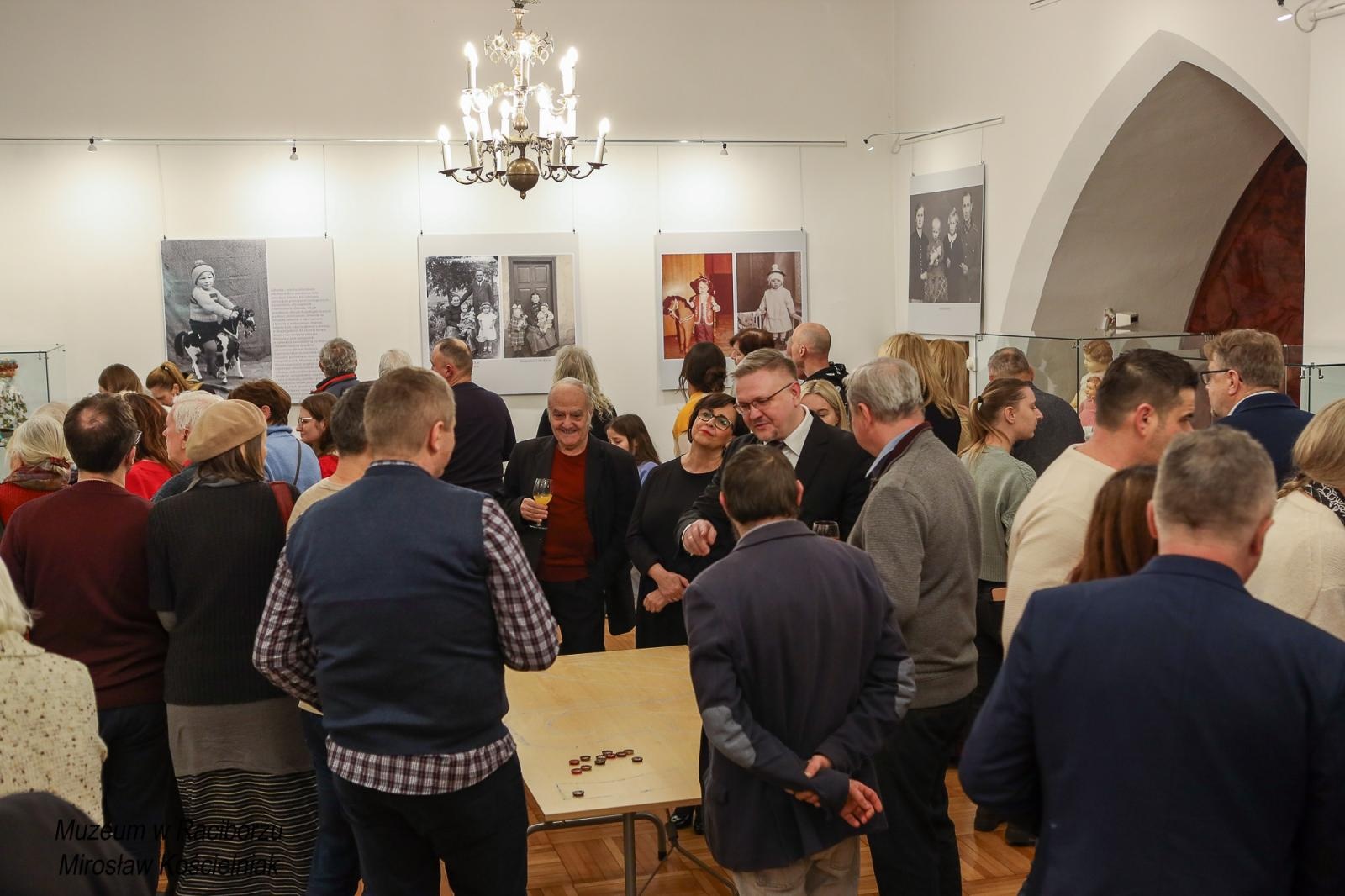 Zdjęcie w galerii na portalu naszraciborz.pl: Zabawki naszych dziadków – wyjątkowa wystawa w Muzeum wiadomości z regionu