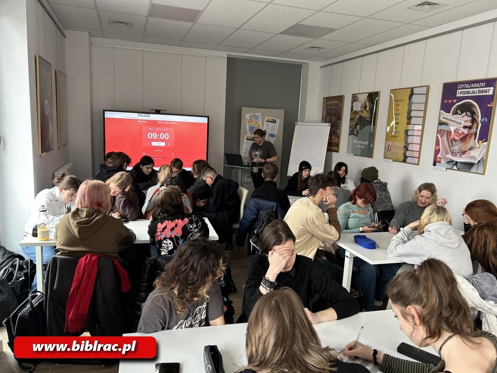 Zdjęcie w galerii na portalu naszraciborz.pl: Stacja Młodych: lekcje inne niż wszystkie wiadomości z regionu