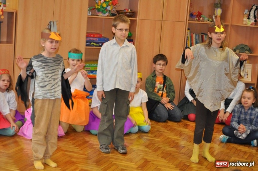 Zdjęcie w galerii na portalu naszraciborz.pl: Starszym uśmiech, dla młodszych zachęta wiadomości z regionu