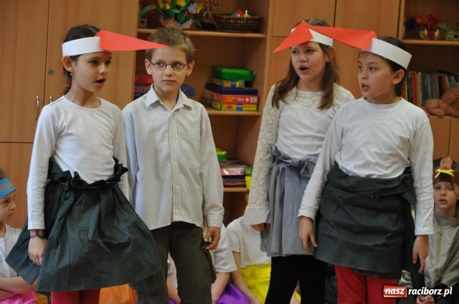 Zdjęcie w galerii na portalu naszraciborz.pl: Starszym uśmiech, dla młodszych zachęta wiadomości z regionu