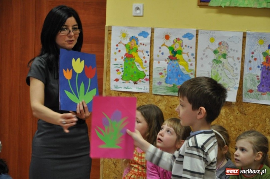 Zdjęcie w galerii na portalu naszraciborz.pl: Starszym uśmiech, dla młodszych zachęta wiadomości z regionu