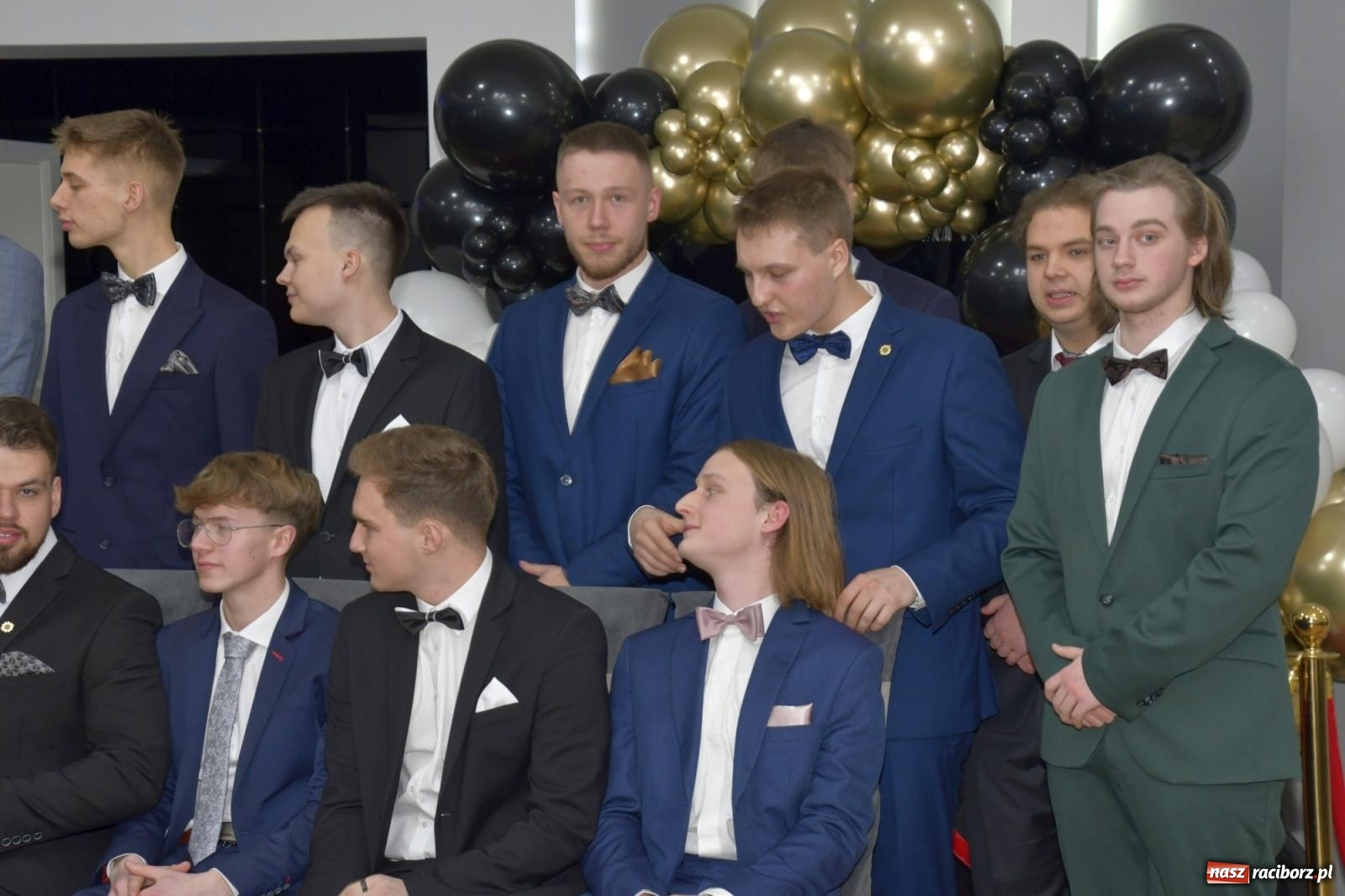 Zdjęcie w galerii na portalu naszraciborz.pl: Studniówka Mechanika - bawią się klasy 5b i 5d [FOTO i WIDEO] wiadomości z regionu