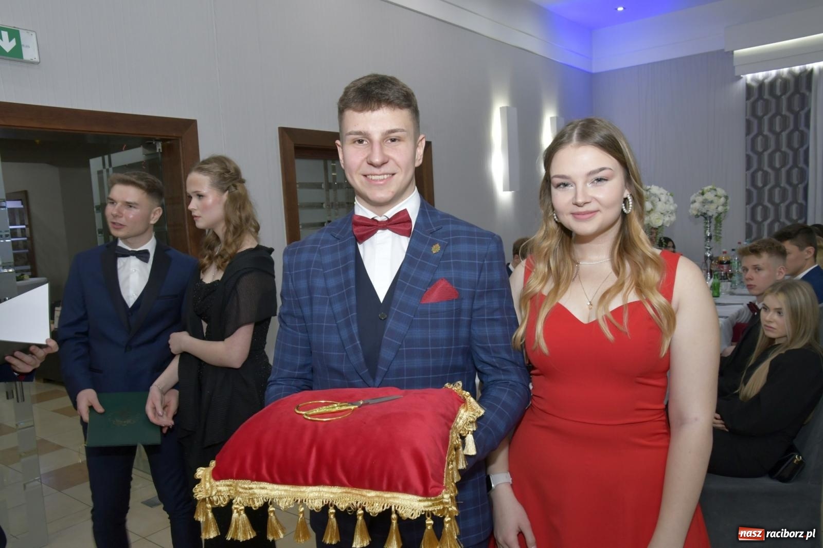 Zdjęcie w galerii na portalu naszraciborz.pl: Studniówka Mechanika - bawią się klasy 5b i 5d [FOTO i WIDEO] wiadomości z regionu