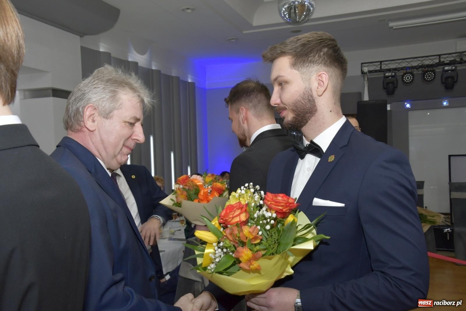 Zdjęcie w galerii na portalu naszraciborz.pl: Studniówka Mechanika - bawią się klasy 5b i 5d [FOTO i WIDEO] wiadomości z regionu