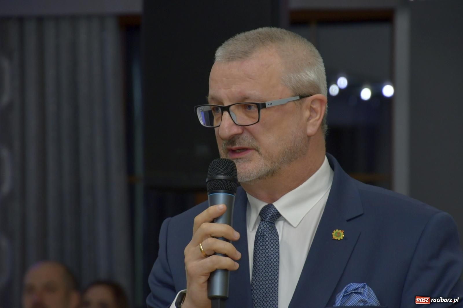 Zdjęcie w galerii na portalu naszraciborz.pl: Studniówka Mechanika - bawią się klasy 5b i 5d [FOTO i WIDEO] wiadomości z regionu