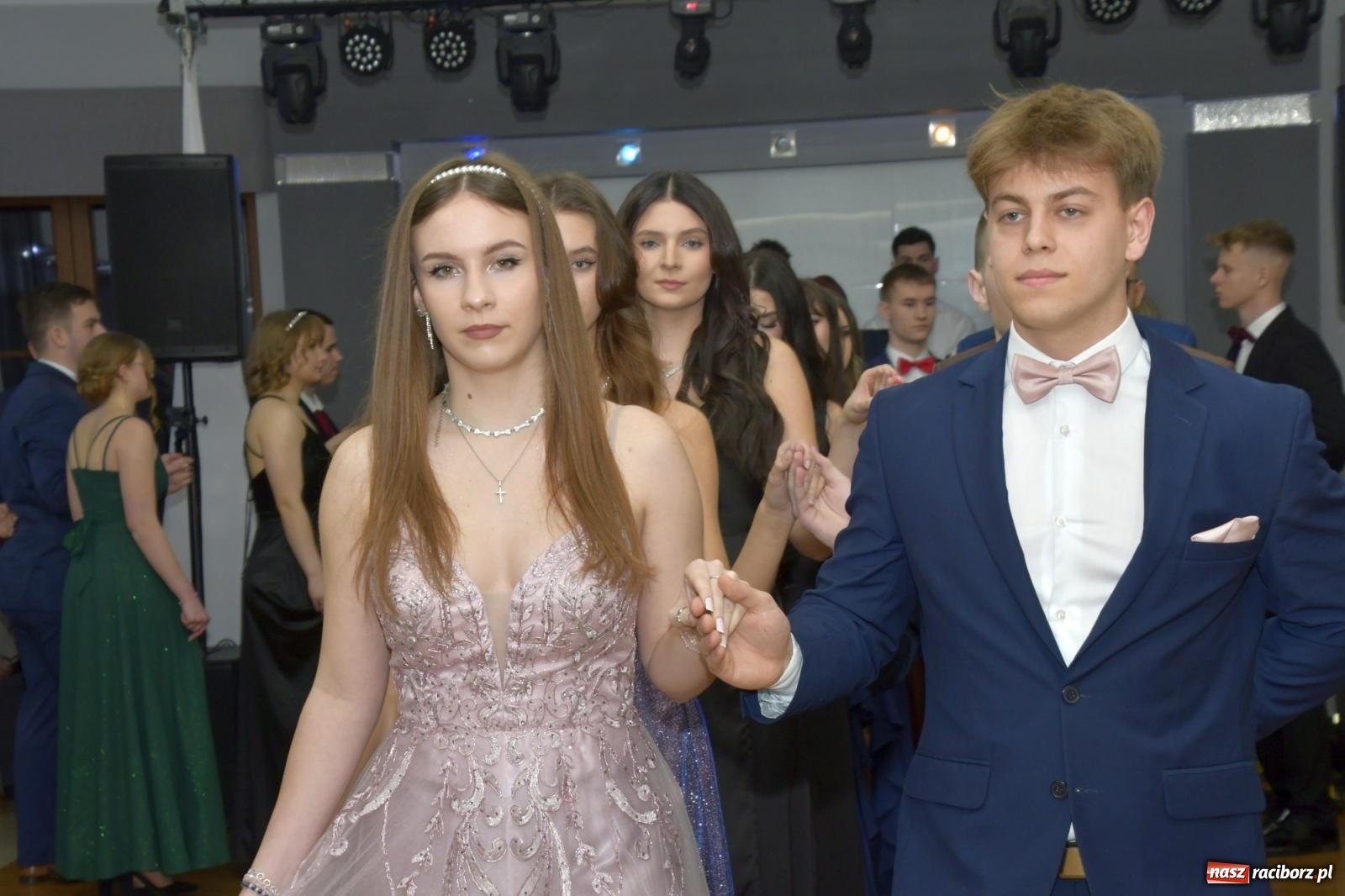 Zdjęcie w galerii na portalu naszraciborz.pl: Studniówka Mechanika - bawią się klasy 5b i 5d [FOTO i WIDEO] wiadomości z regionu