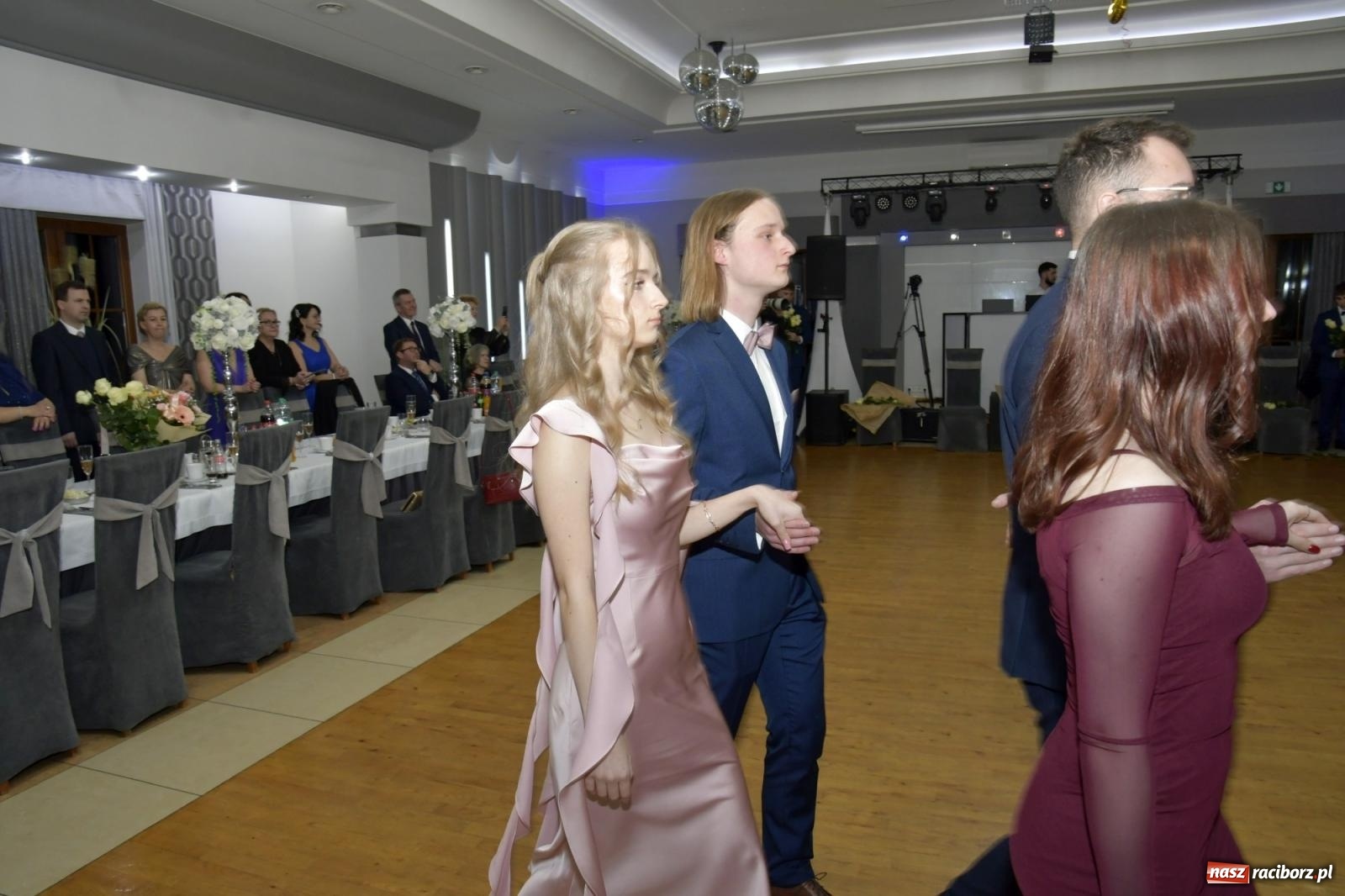 Zdjęcie w galerii na portalu naszraciborz.pl: Studniówka Mechanika - bawią się klasy 5b i 5d [FOTO i WIDEO] wiadomości z regionu