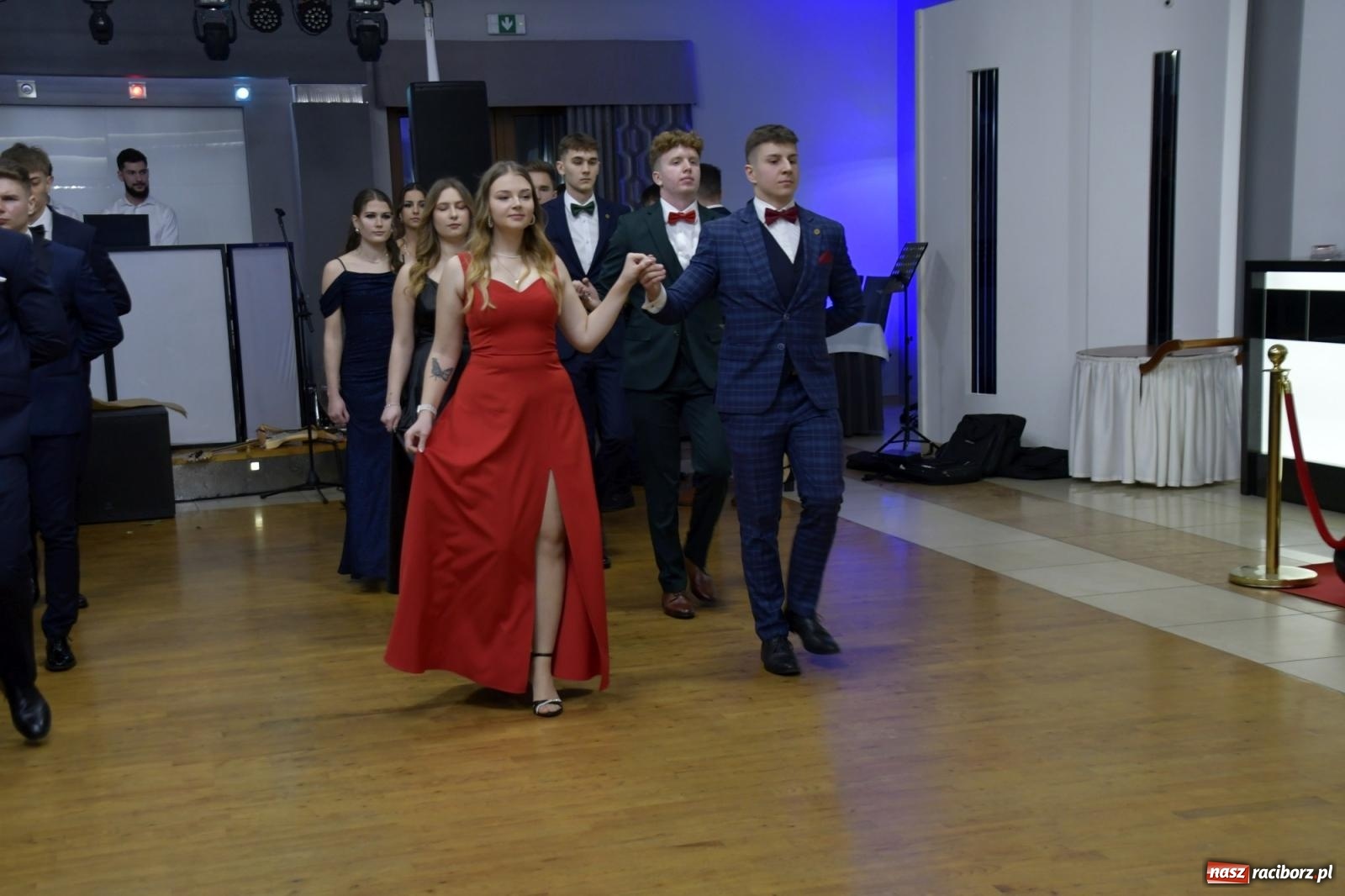 Zdjęcie w galerii na portalu naszraciborz.pl: Studniówka Mechanika - bawią się klasy 5b i 5d [FOTO i WIDEO] wiadomości z regionu