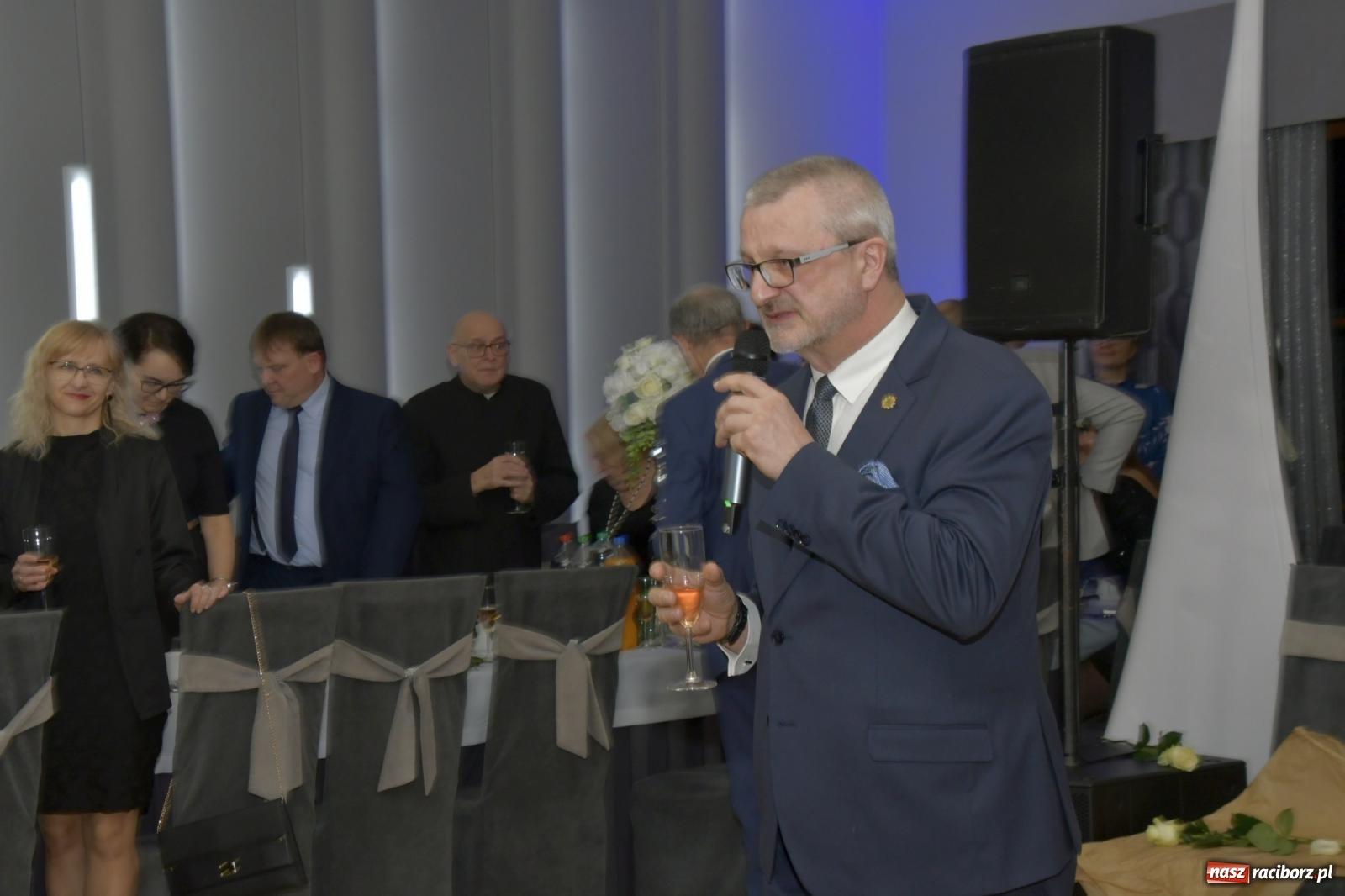 Zdjęcie w galerii na portalu naszraciborz.pl: Studniówka Mechanika - bawią się klasy 5b i 5d [FOTO i WIDEO] wiadomości z regionu