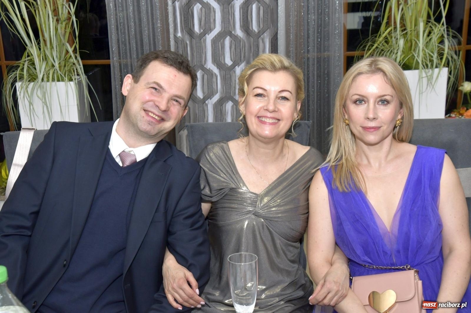 Zdjęcie w galerii na portalu naszraciborz.pl: Studniówka Mechanika - bawią się klasy 5b i 5d [FOTO i WIDEO] wiadomości z regionu