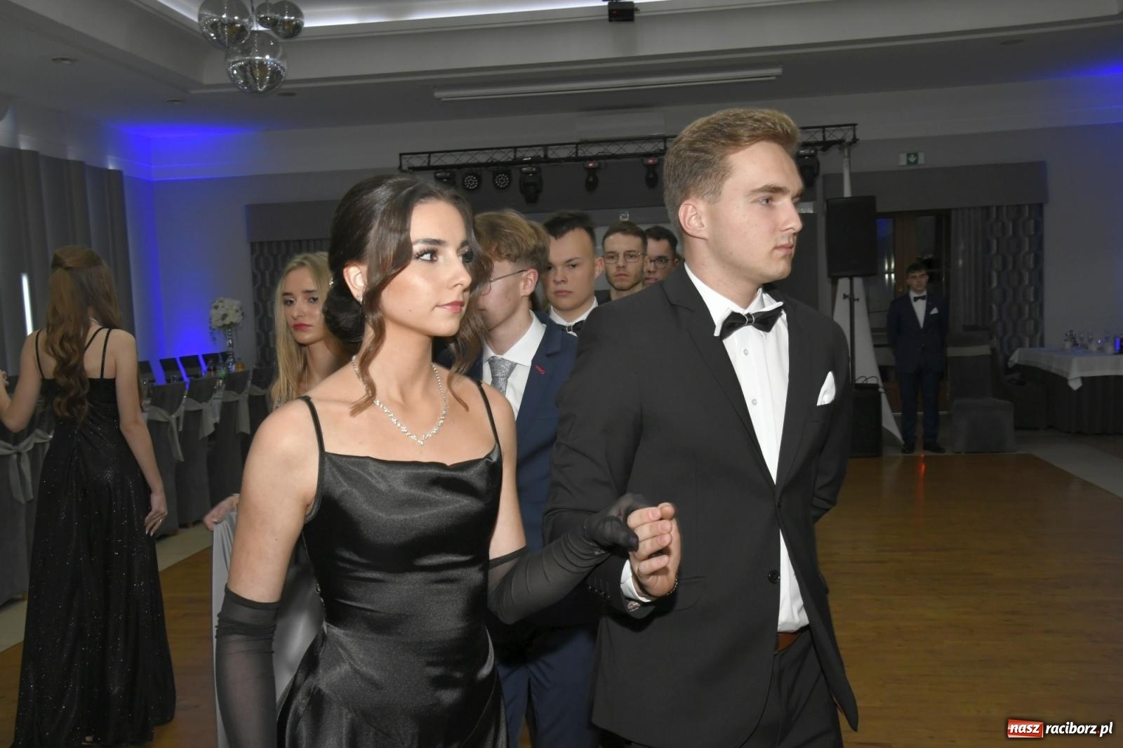 Zdjęcie w galerii na portalu naszraciborz.pl: Studniówka Mechanika - bawią się klasy 5b i 5d [FOTO i WIDEO] wiadomości z regionu