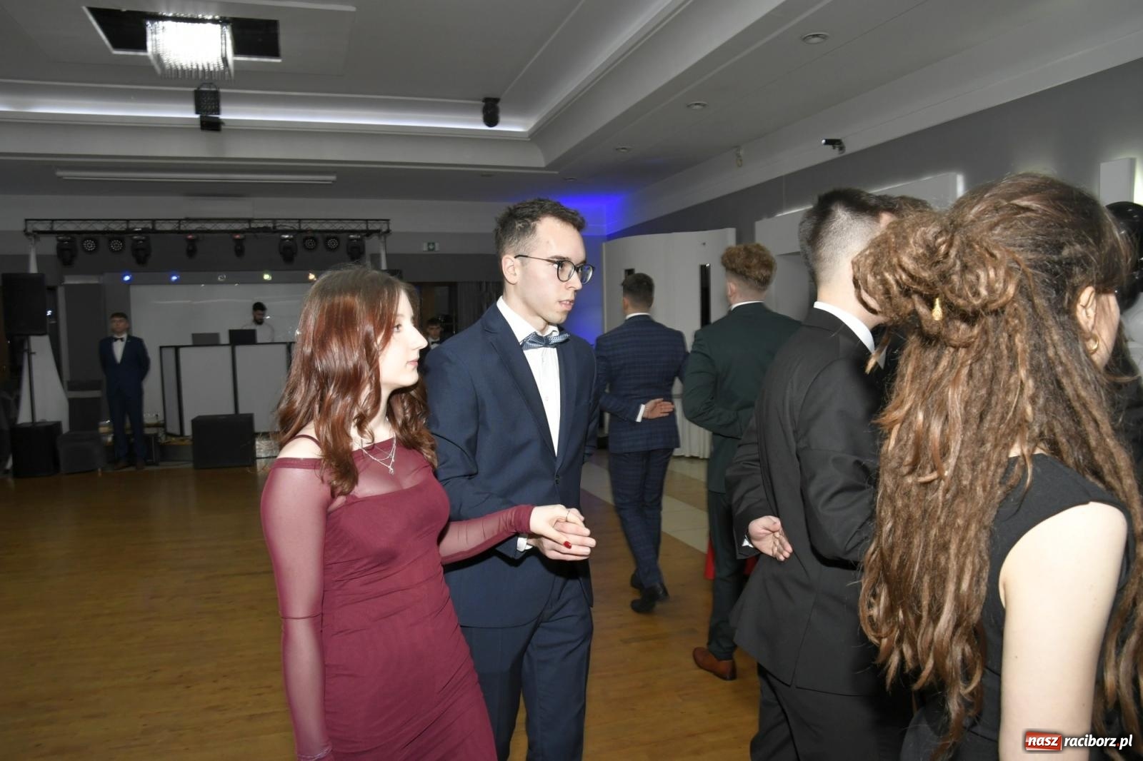 Zdjęcie w galerii na portalu naszraciborz.pl: Studniówka Mechanika - bawią się klasy 5b i 5d [FOTO i WIDEO] wiadomości z regionu