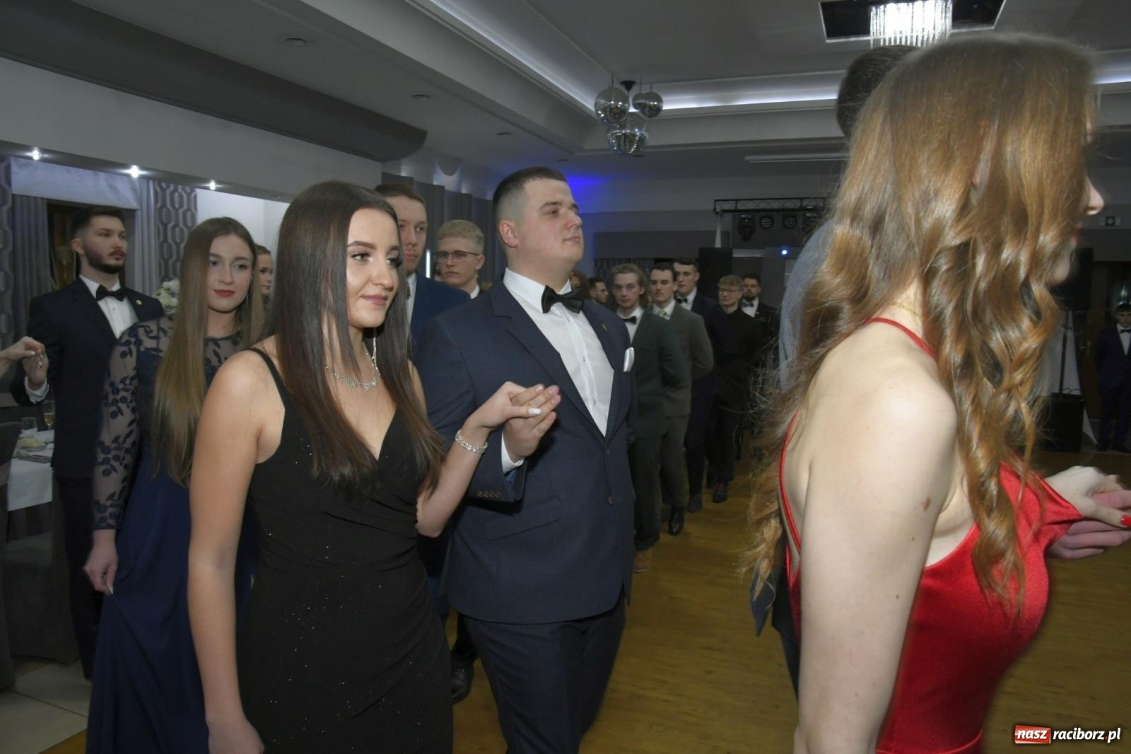 Zdjęcie w galerii na portalu naszraciborz.pl: Studniówka Mechanika - bawią się klasy 5b i 5d [FOTO i WIDEO] wiadomości z regionu