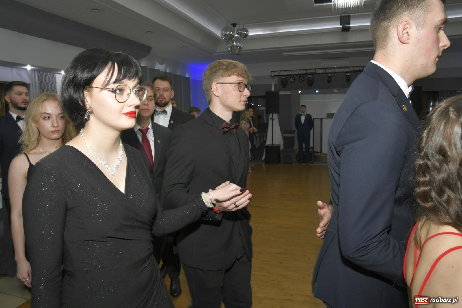 Zdjęcie w galerii na portalu naszraciborz.pl: Studniówka Mechanika - bawią się klasy 5b i 5d [FOTO i WIDEO] wiadomości z regionu