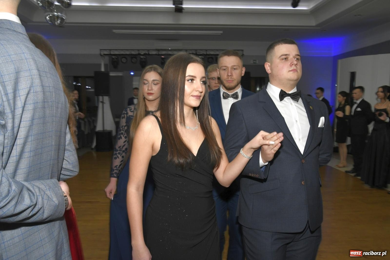 Zdjęcie w galerii na portalu naszraciborz.pl: Studniówka Mechanika - bawią się klasy 5b i 5d [FOTO i WIDEO] wiadomości z regionu