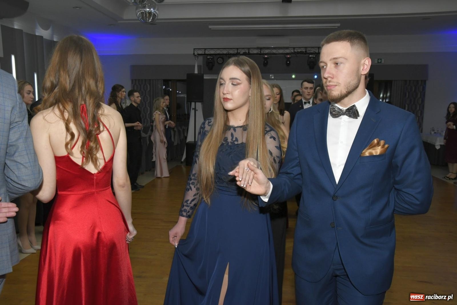 Zdjęcie w galerii na portalu naszraciborz.pl: Studniówka Mechanika - bawią się klasy 5b i 5d [FOTO i WIDEO] wiadomości z regionu