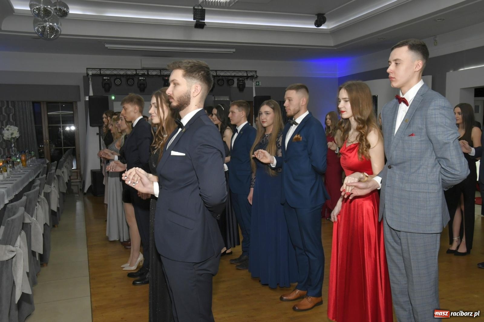 Zdjęcie w galerii na portalu naszraciborz.pl: Studniówka Mechanika - bawią się klasy 5b i 5d [FOTO i WIDEO] wiadomości z regionu