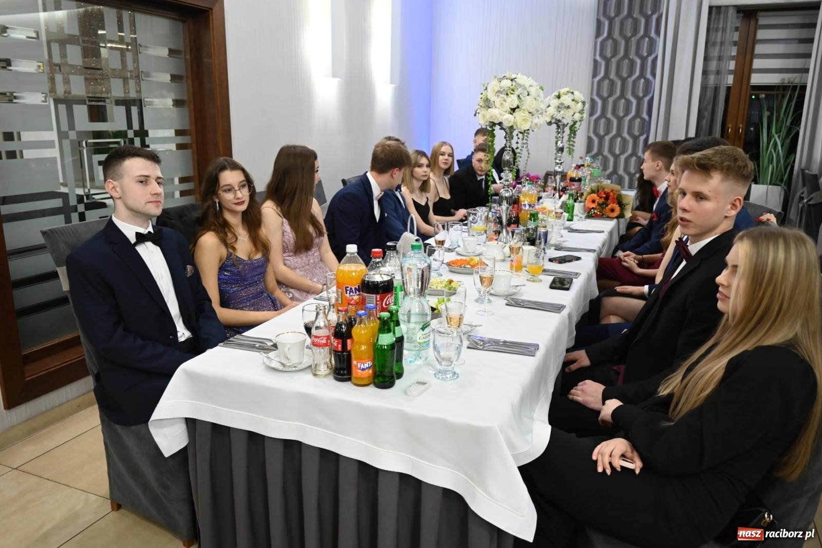 Zdjęcie w galerii na portalu naszraciborz.pl: Studniówka Mechanika - bawią się klasy 5b i 5d [FOTO i WIDEO] wiadomości z regionu