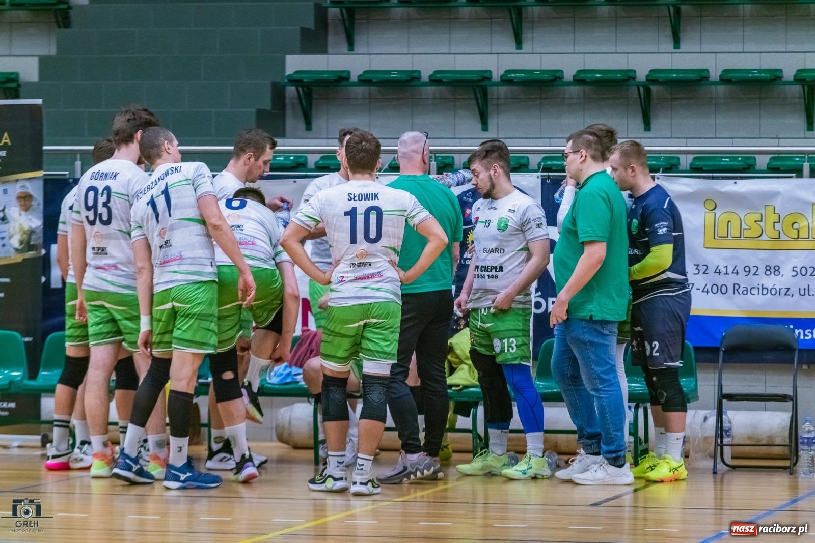 Zdjęcie w galerii na portalu naszraciborz.pl: Z perypetiami, ale za trzy punkty. KS Racibórz nadal w grze [FOTO] wiadomości z regionu