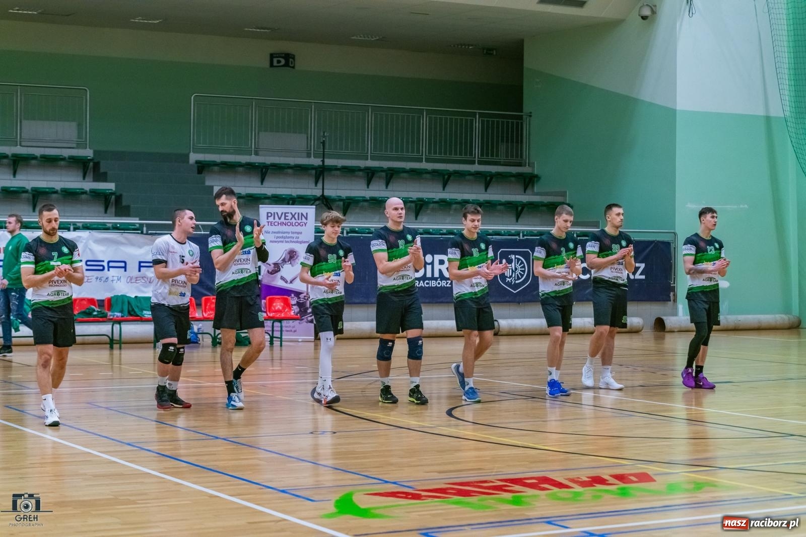 Zdjęcie w galerii na portalu naszraciborz.pl: Z perypetiami, ale za trzy punkty. KS Racibórz nadal w grze [FOTO] wiadomości z regionu