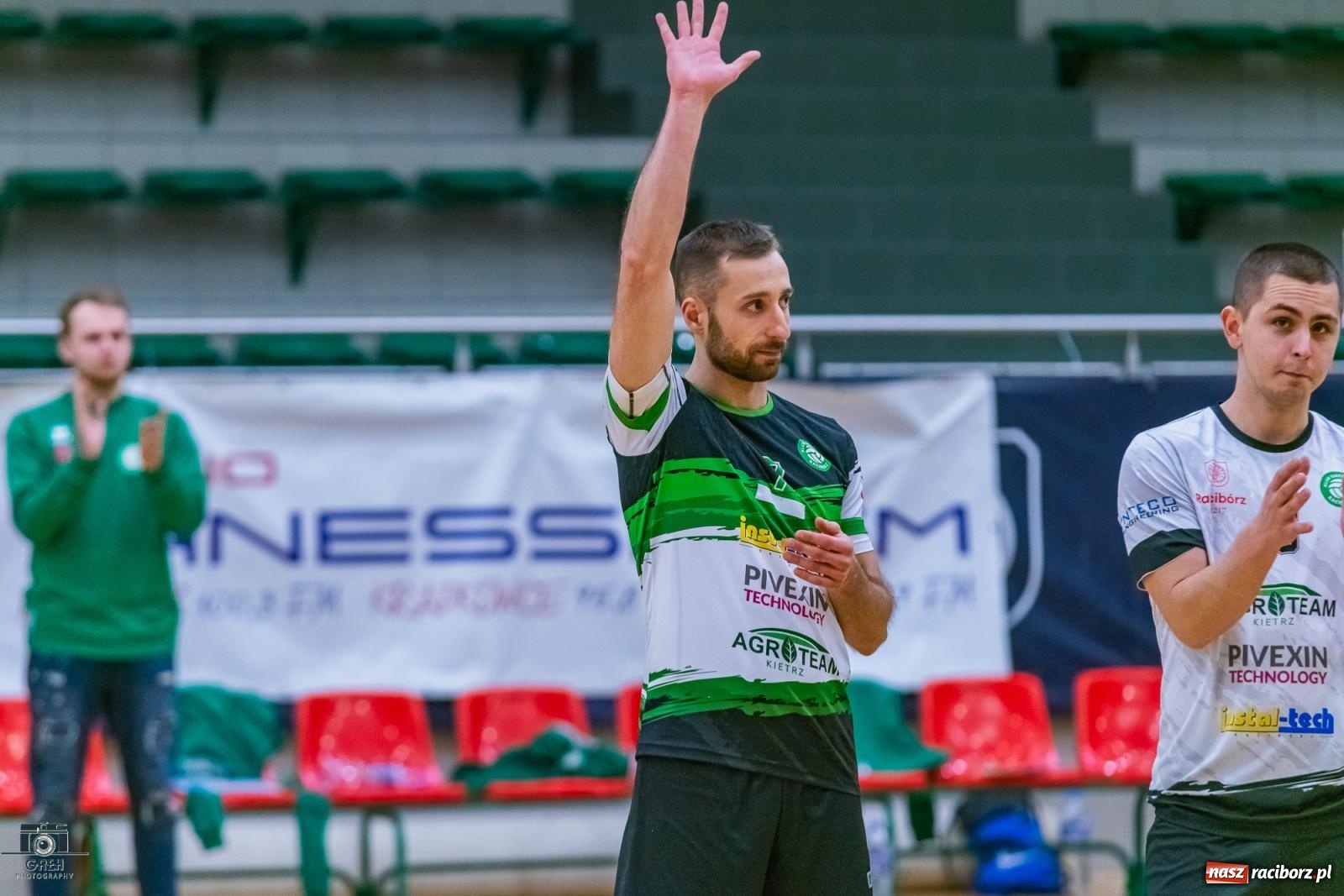 Zdjęcie w galerii na portalu naszraciborz.pl: Z perypetiami, ale za trzy punkty. KS Racibórz nadal w grze [FOTO] wiadomości z regionu