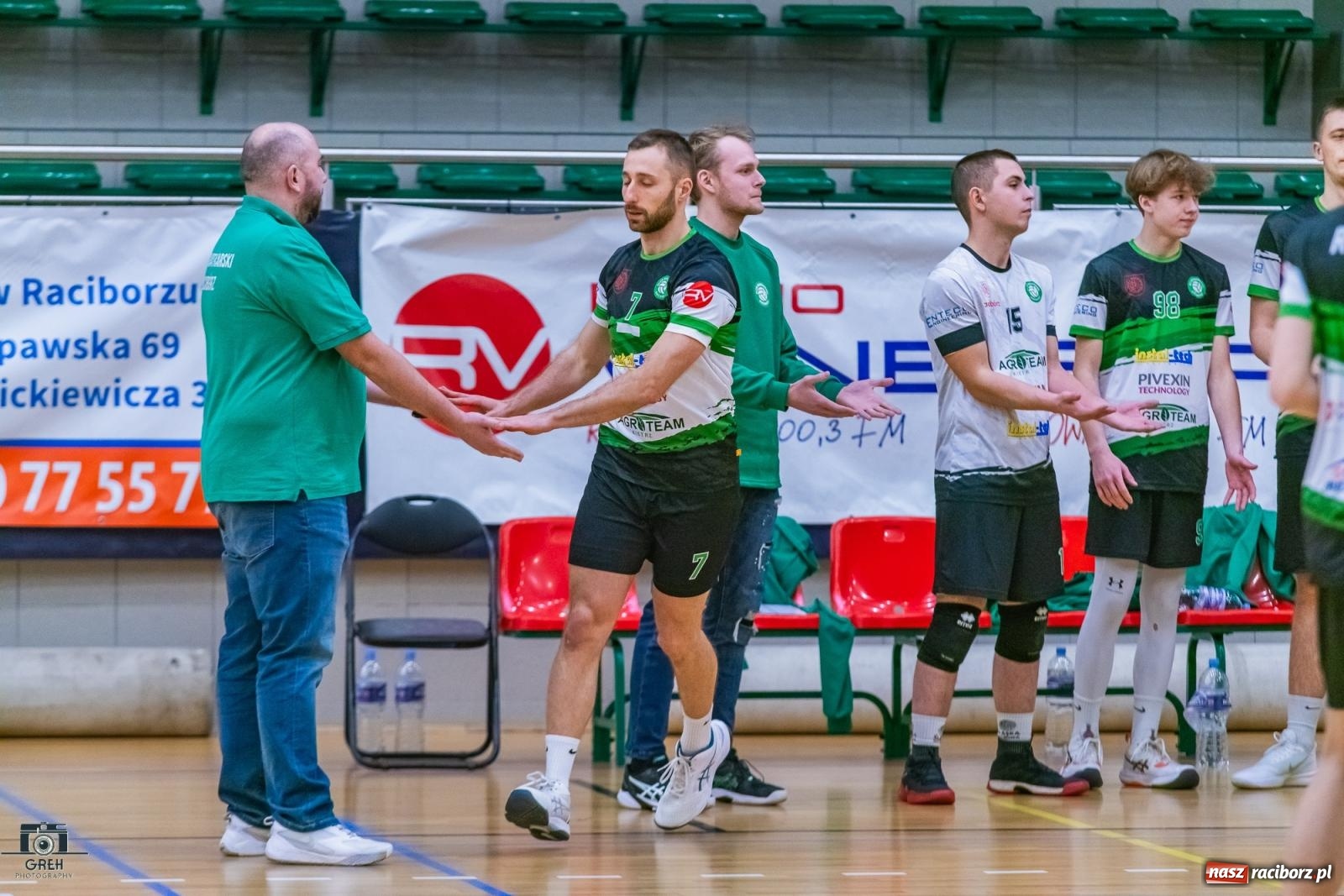 Zdjęcie w galerii na portalu naszraciborz.pl: Z perypetiami, ale za trzy punkty. KS Racibórz nadal w grze [FOTO] wiadomości z regionu