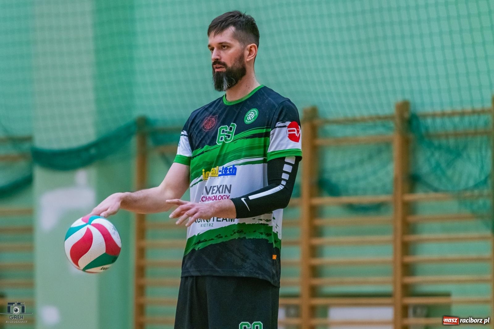 Zdjęcie w galerii na portalu naszraciborz.pl: Z perypetiami, ale za trzy punkty. KS Racibórz nadal w grze [FOTO] wiadomości z regionu