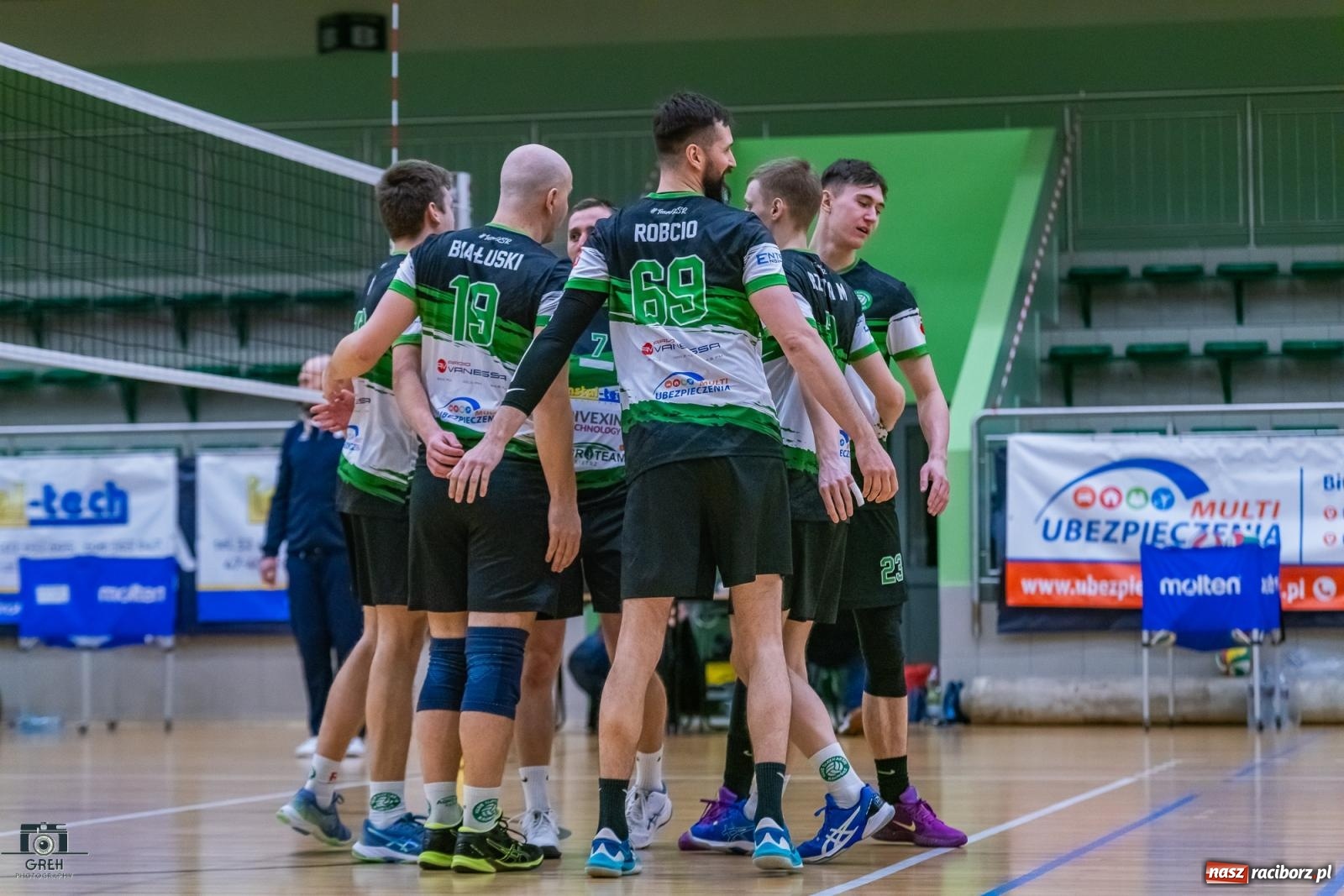 Zdjęcie w galerii na portalu naszraciborz.pl: Z perypetiami, ale za trzy punkty. KS Racibórz nadal w grze [FOTO] wiadomości z regionu