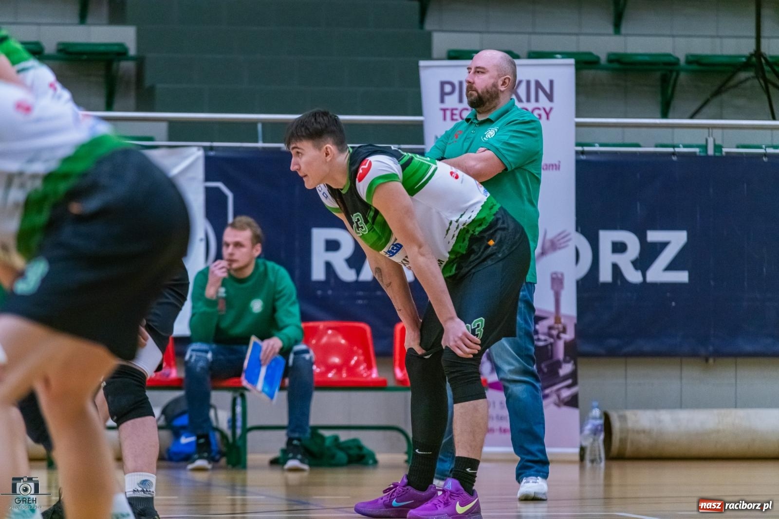 Zdjęcie w galerii na portalu naszraciborz.pl: Z perypetiami, ale za trzy punkty. KS Racibórz nadal w grze [FOTO] wiadomości z regionu