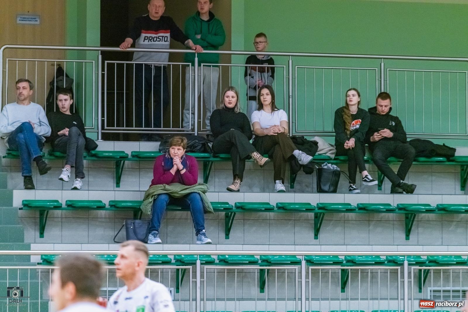 Zdjęcie w galerii na portalu naszraciborz.pl: Z perypetiami, ale za trzy punkty. KS Racibórz nadal w grze [FOTO] wiadomości z regionu